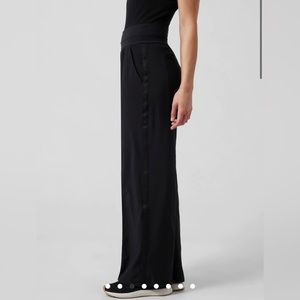 Athleta Nolita Wide Leg Pant Size 4 Tall - NWOT